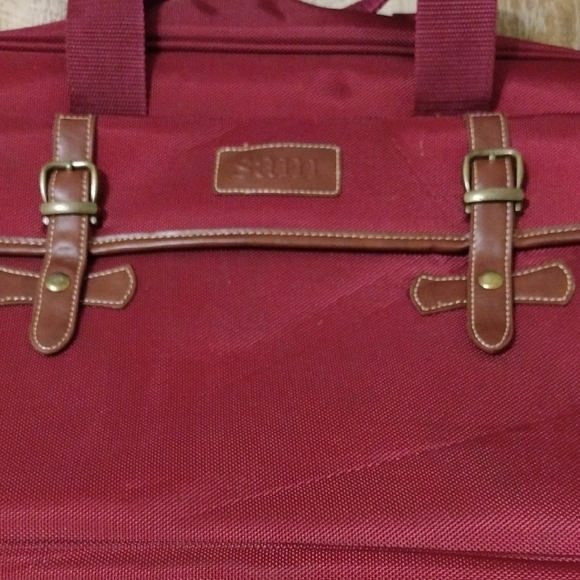 Red Laptop Bag with Adjustable Strap and Brown Leather Accents - Picture 11 of 11